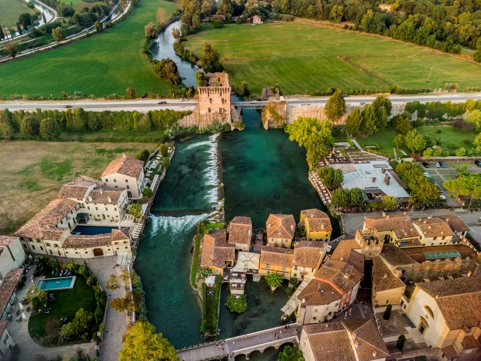 Veduta aerea di Borghetto sul Mincio