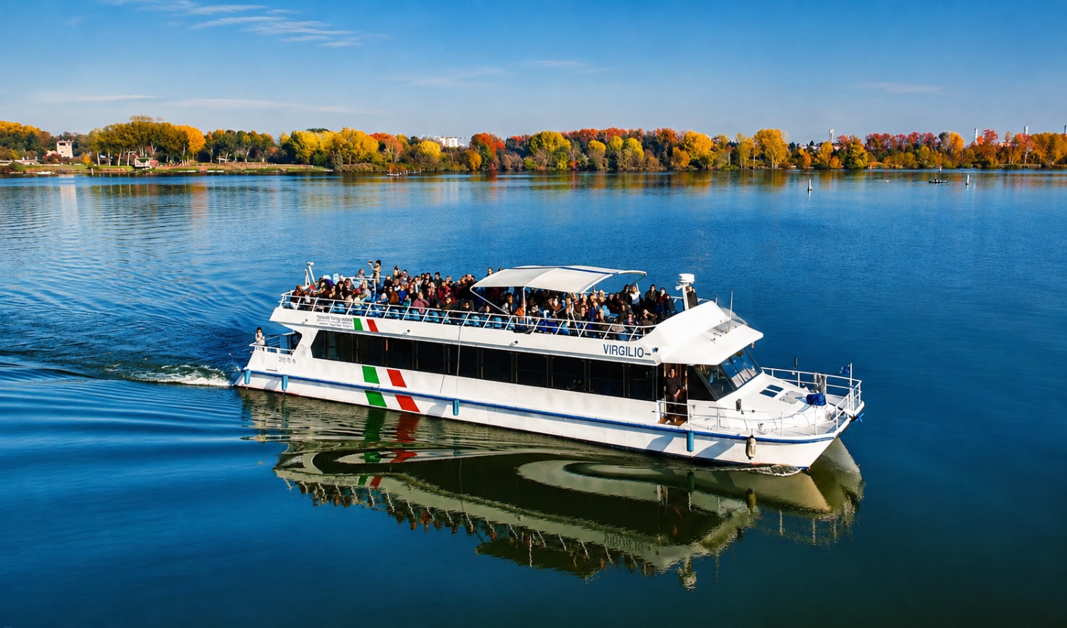 Motonavi Andes Negrini sui laghi di Mantova